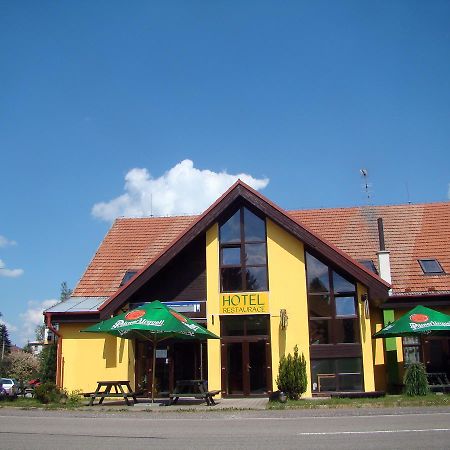 Restaurace Penzion Rafael Dlouhá Brtnice Екстериор снимка