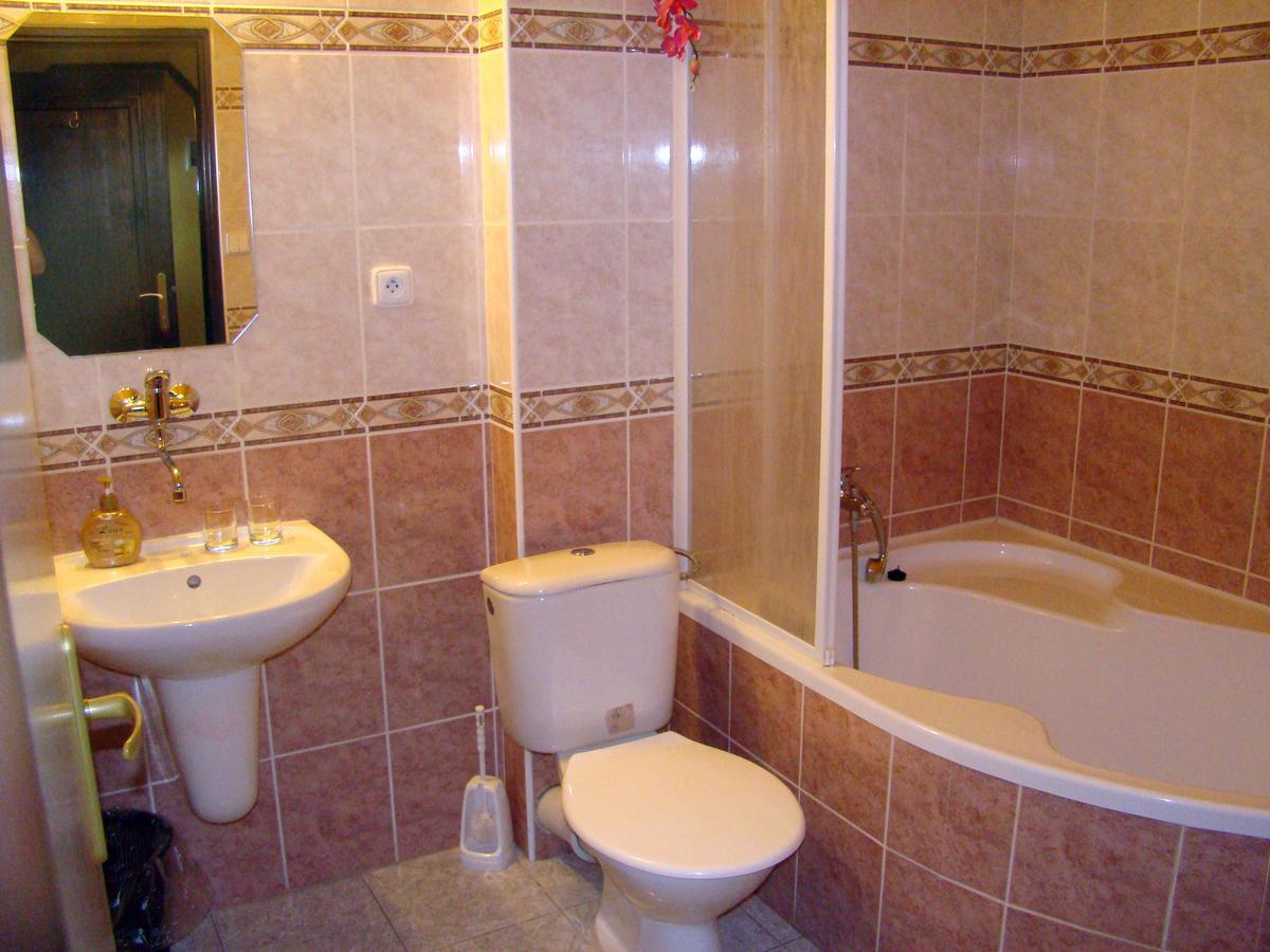 Restaurace Penzion Rafael Dlouhá Brtnice Стая снимка